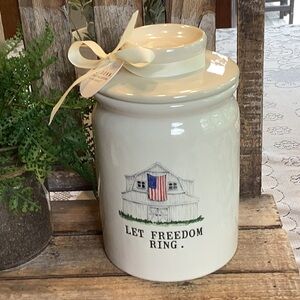 Rae Dunn “LET FREEDOM RING.” Canister